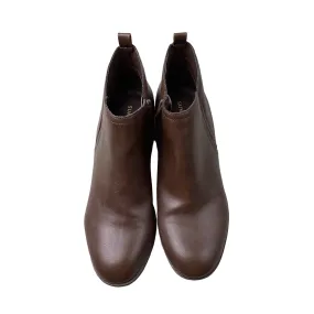 Brown Boots Ankle Flats Clothes Mentor, Size 10