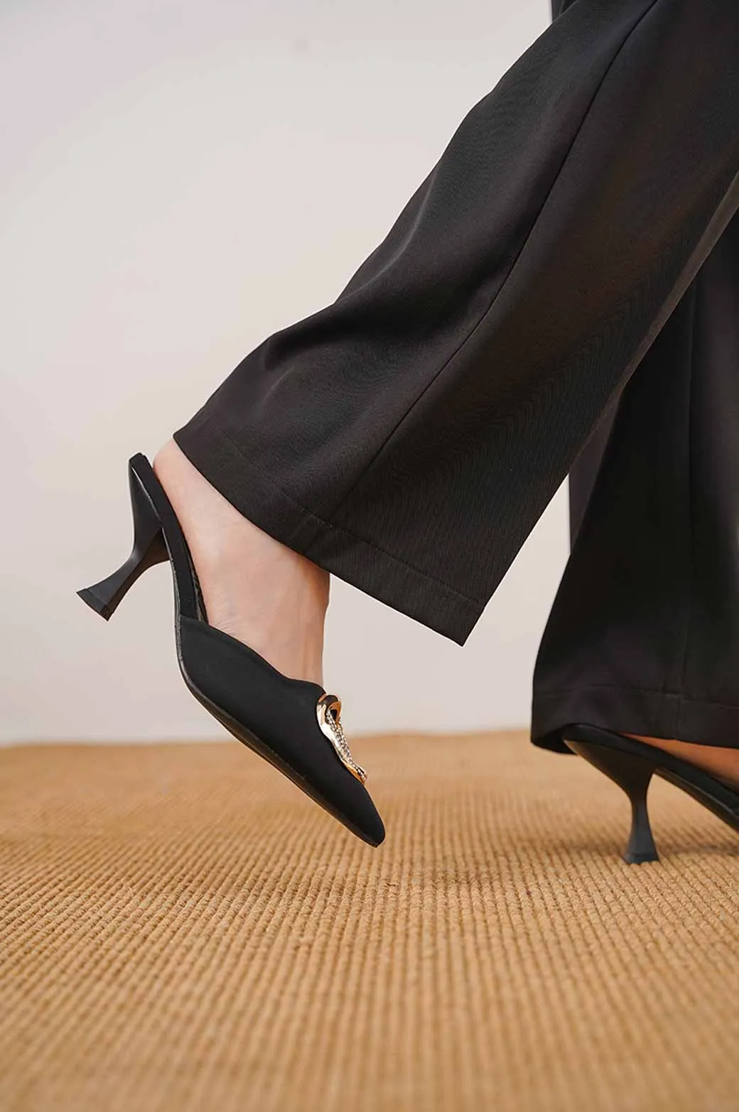 CHER SATIN HEEL
